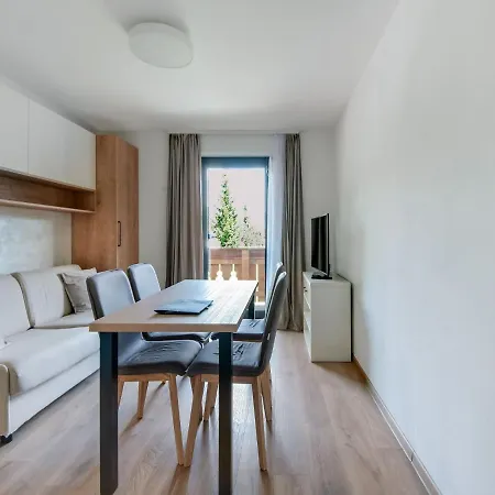 Apartamento Pleasant In With Balcony