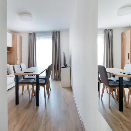 Pleasant In With Balcony Apartament *