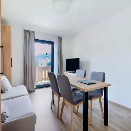 Apartament Pleasant In With Balcony *